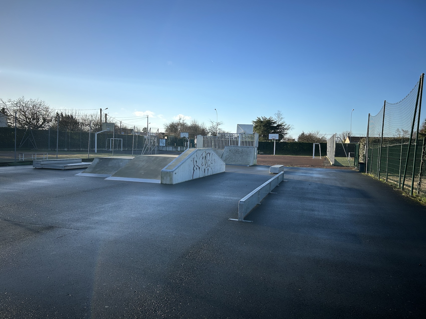 Neuville de Poitou skatepark